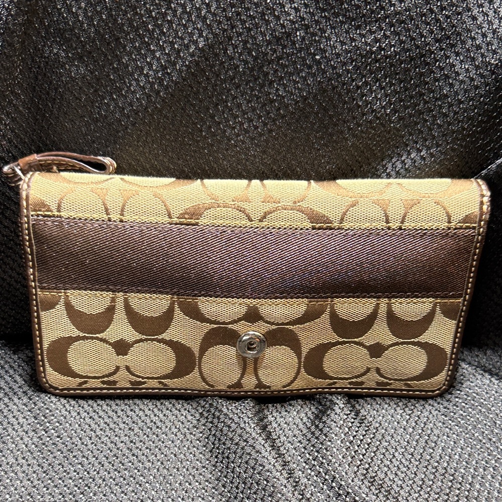 Coach monogram  Brown and Tan bifold Zip Wallet - Picture 15 of 16